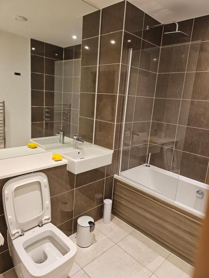 Santina Apartments Кройдон Экстерьер фото