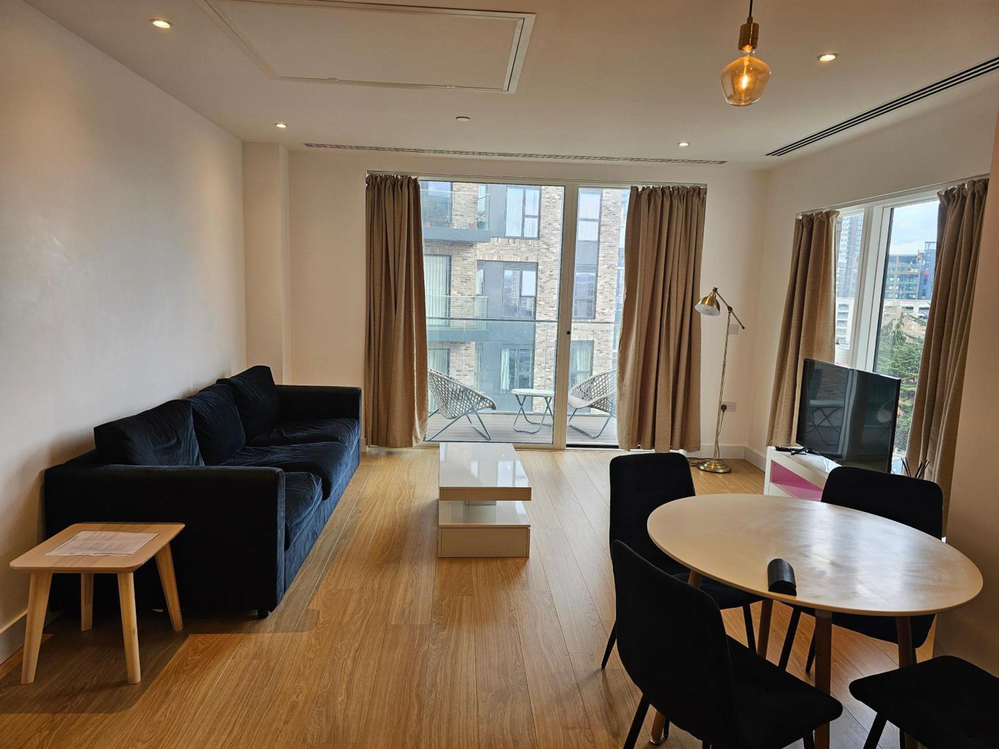 Santina Apartments Кройдон Экстерьер фото